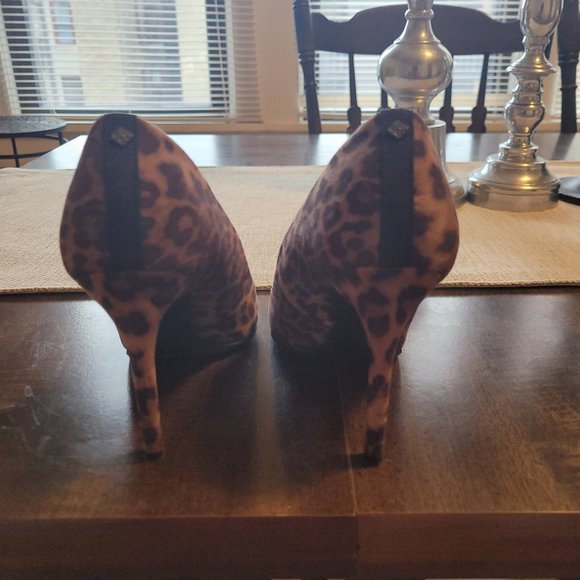 Sam & Libby Cheetah Print Heel - Picture 4 of 4